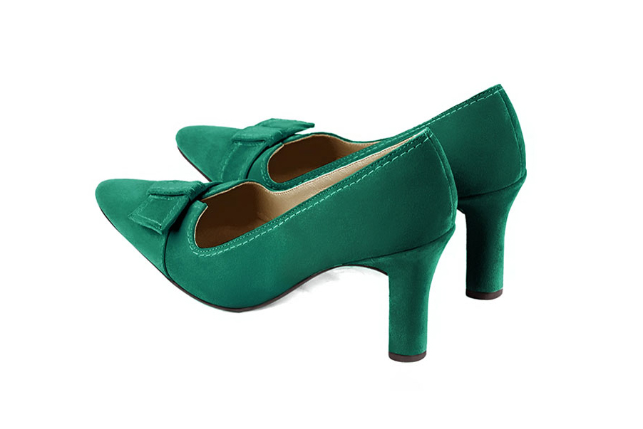 French elegance and refinement for these emerald green dress pumps, with a knot on the front, 
                available in many subtle leather and colour combinations. Possibility to customize with your colors and materials.
With its original cutout, this pretty fitted pump
will render you great services, combining comfort and distinction. 
                Matching clutches for parties, ceremonies and weddings.   
                You can customize these shoes to perfectly match your tastes or needs, and have a unique model.  
                Choice of leathers, colours, knots and heels. 
                Wide range of materials and shades carefully chosen.  
                Rich collection of flat, low, mid and high heels.  
                Small and large shoe sizes - Florence KOOIJMAN